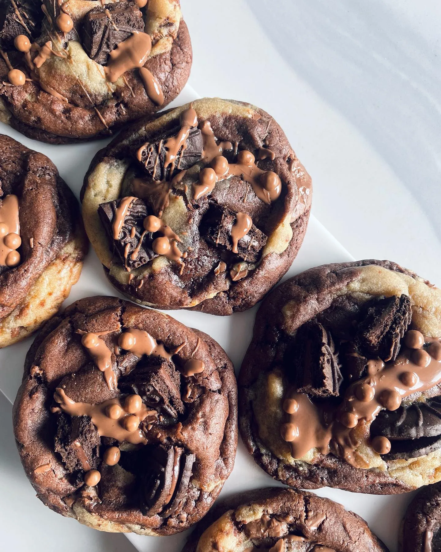 Brownie chunk chocolate cookies 01