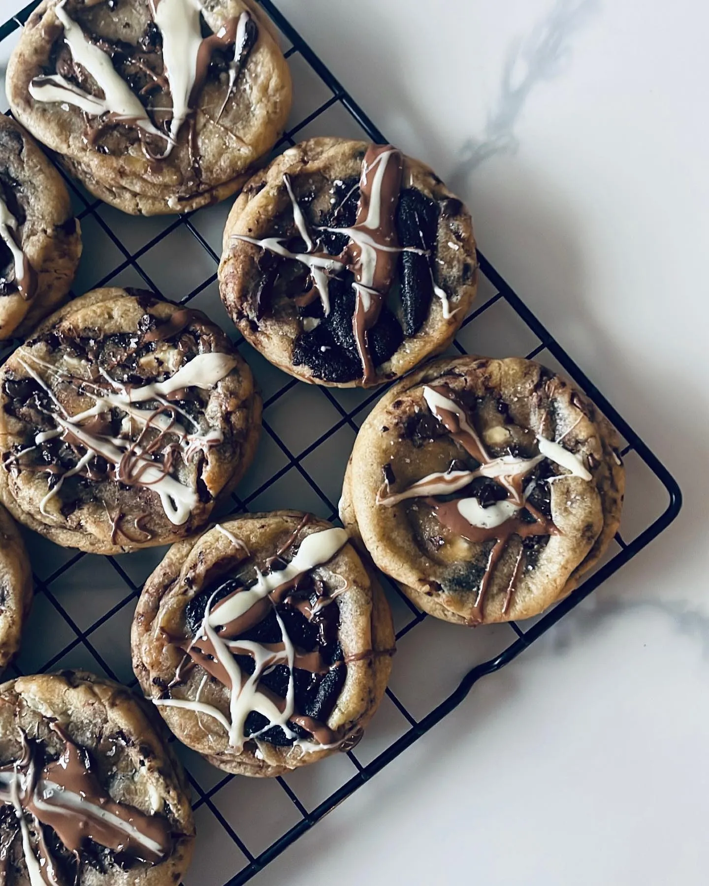 Cookies and cream wire rack marble