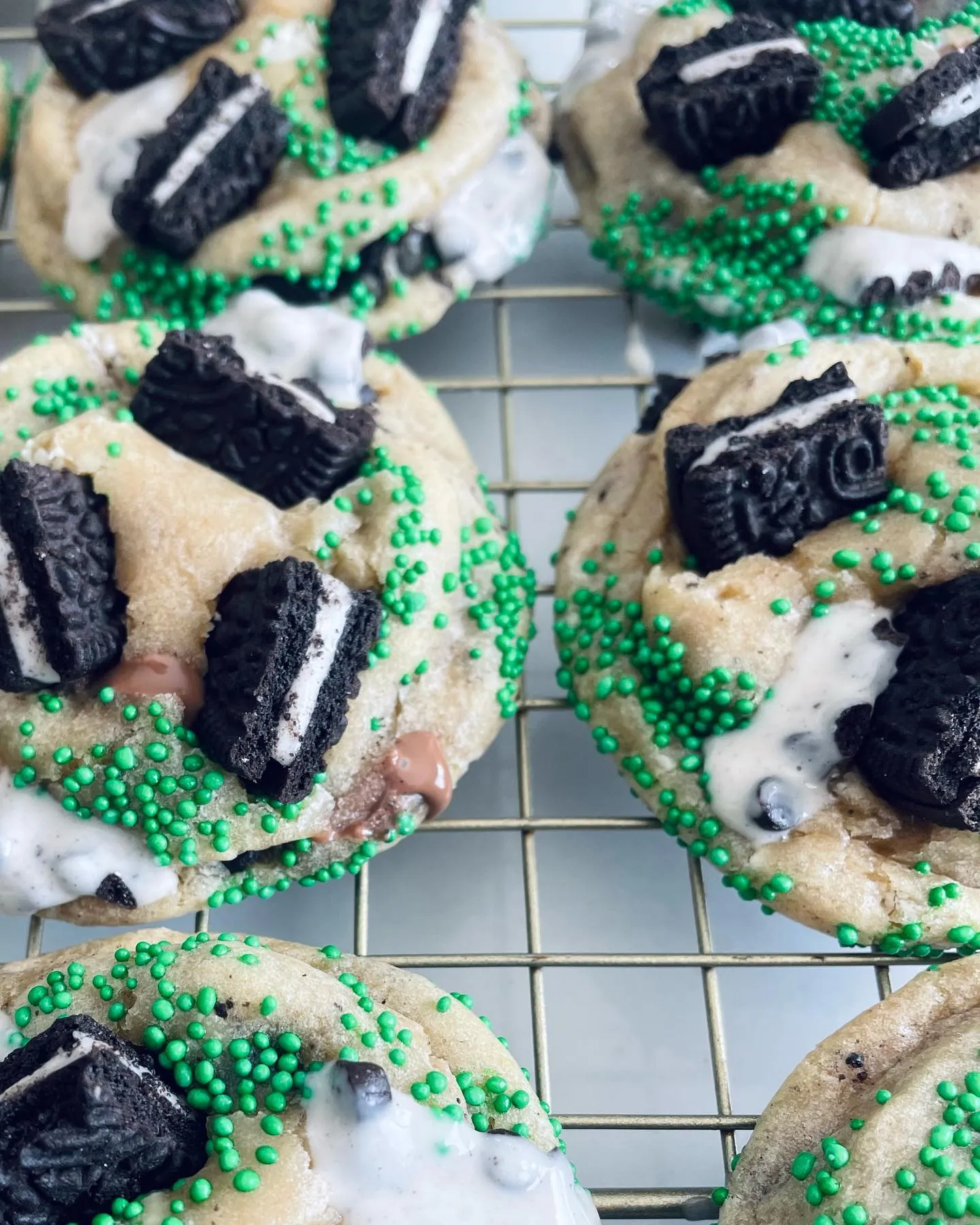 Green sprinkle oreo cookies